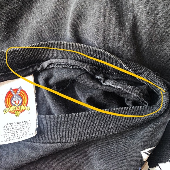 Vintage 90s Looney Tunes Tweety Bird Halloween T-shirt - Picture 8 of 8